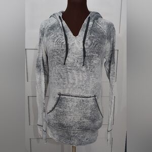 EUC Billabong Heather Gray Distressed Hoodie SIZE MED